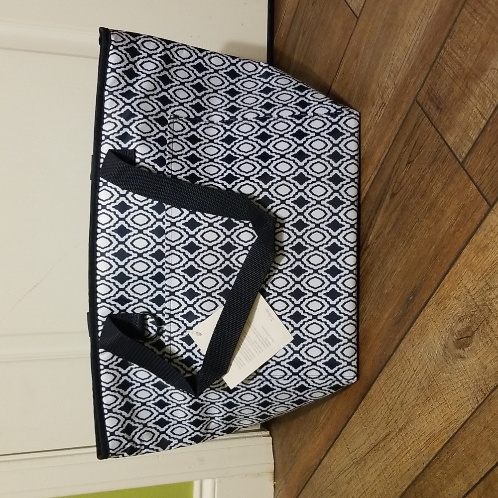 Thirty one Tote-ally thermal navy perfect pendant new large tote